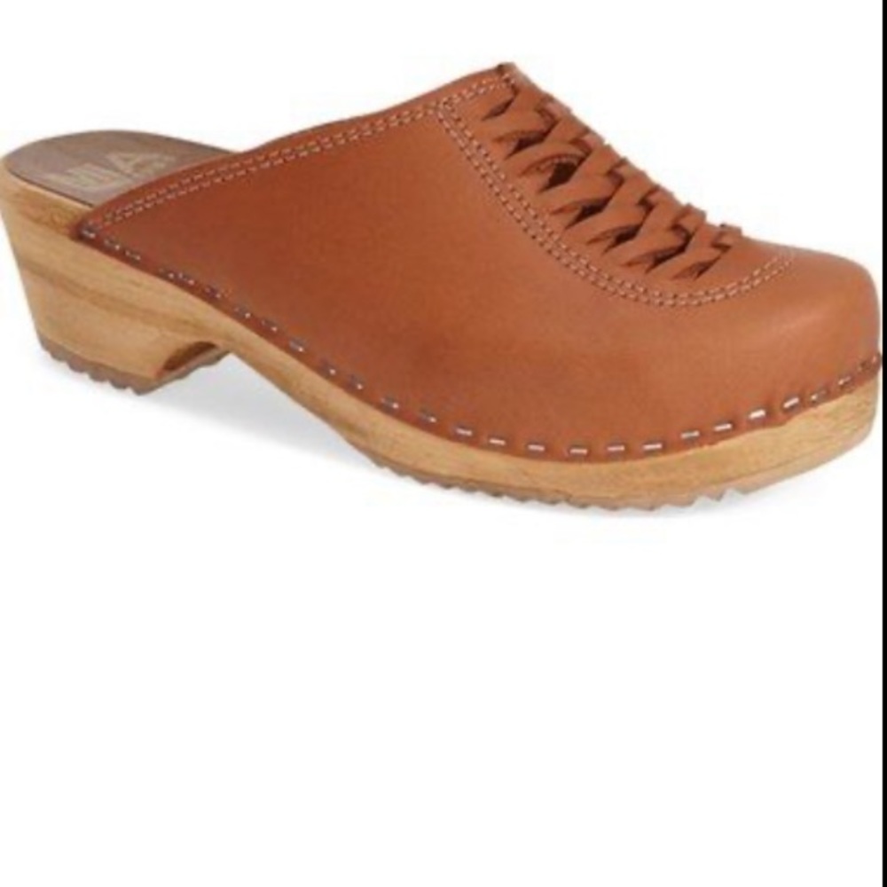 MIA Heidi Clog Brown Womens Size 38 EUC size 8 US